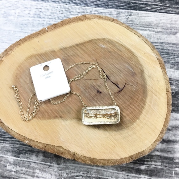 Stone Necklace New Adjustable Gold Tone - Picture 2 of 3